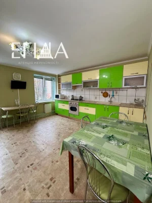 Продаж 3-кімнатній квартири, Європейський ринок, 3/9, вул. А. Тамма