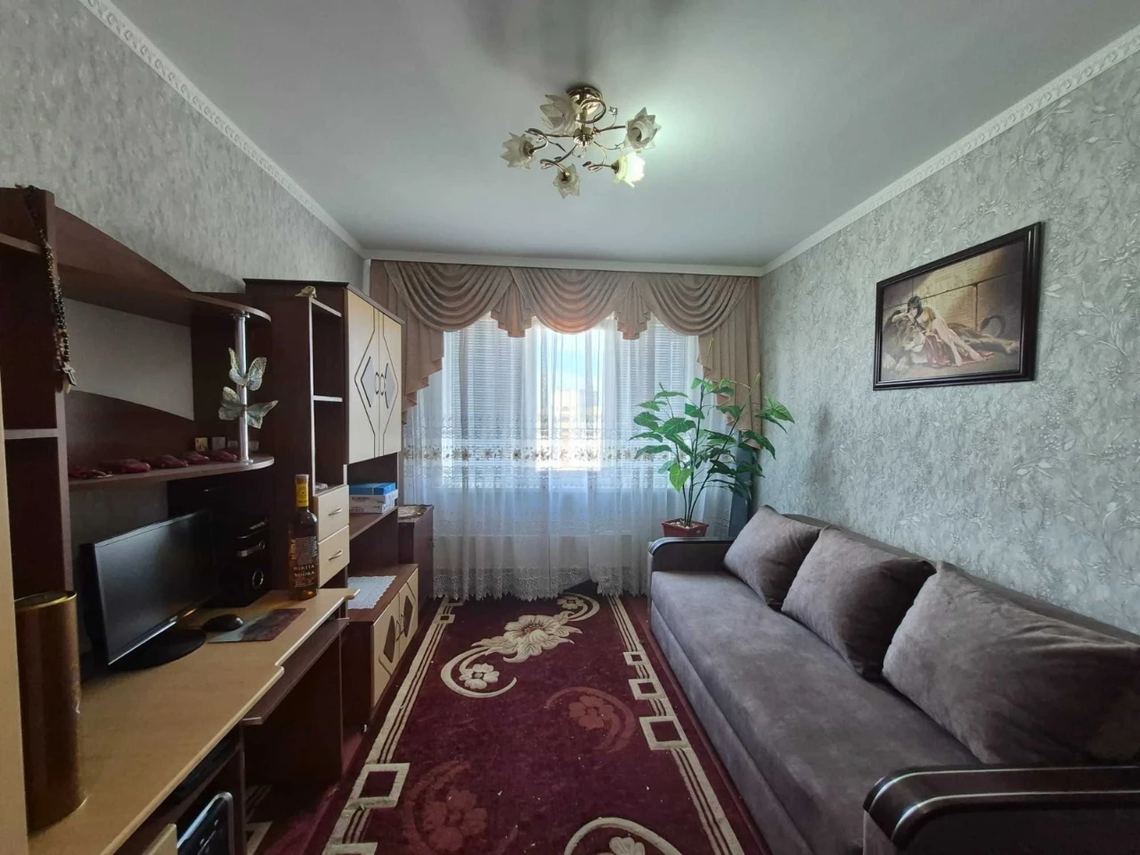 For sale: 3-room apartment, Ronald Reagan Avenue, 9