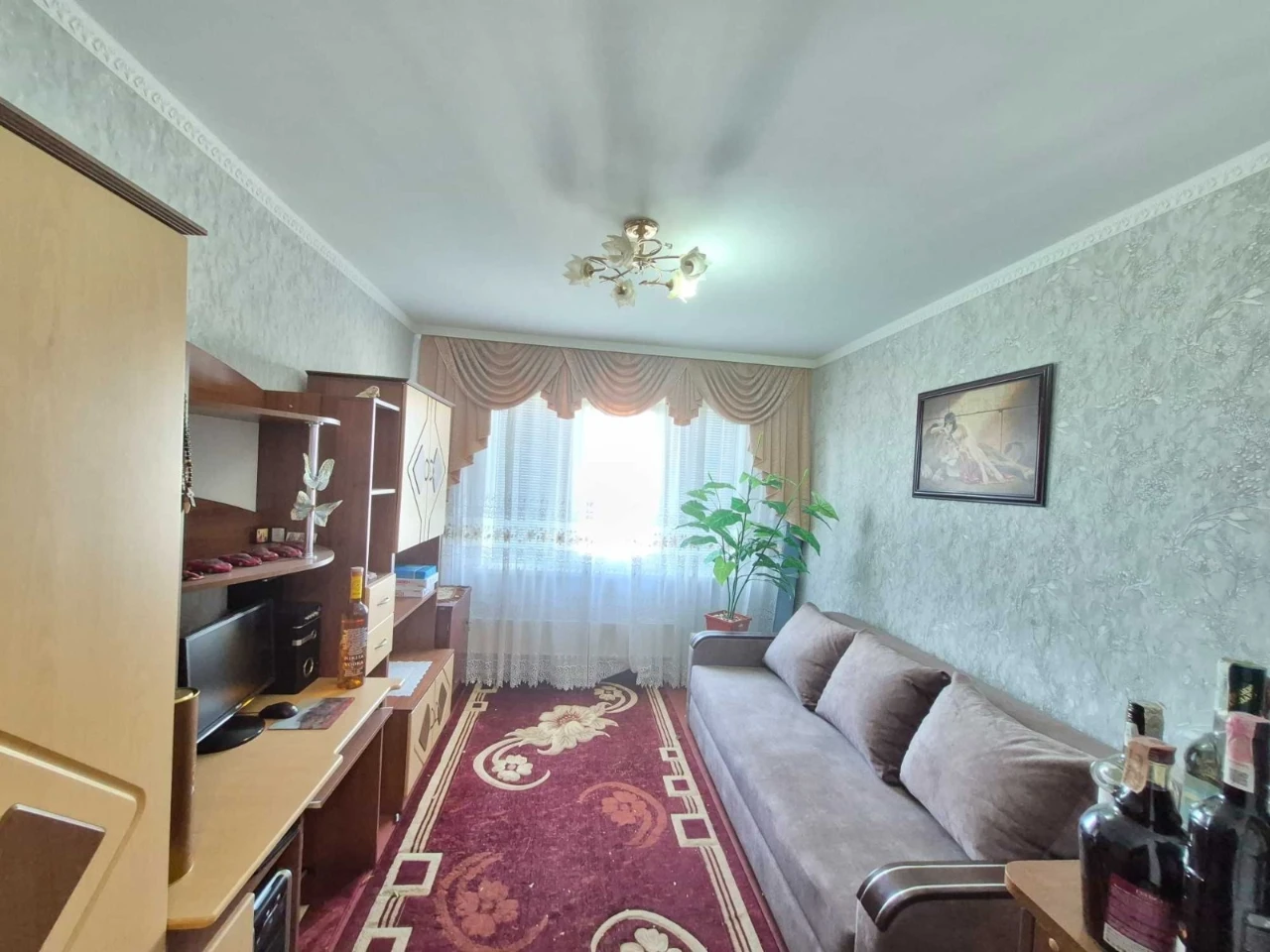For sale: 3-room apartment, Ronald Reagan Avenue, 9