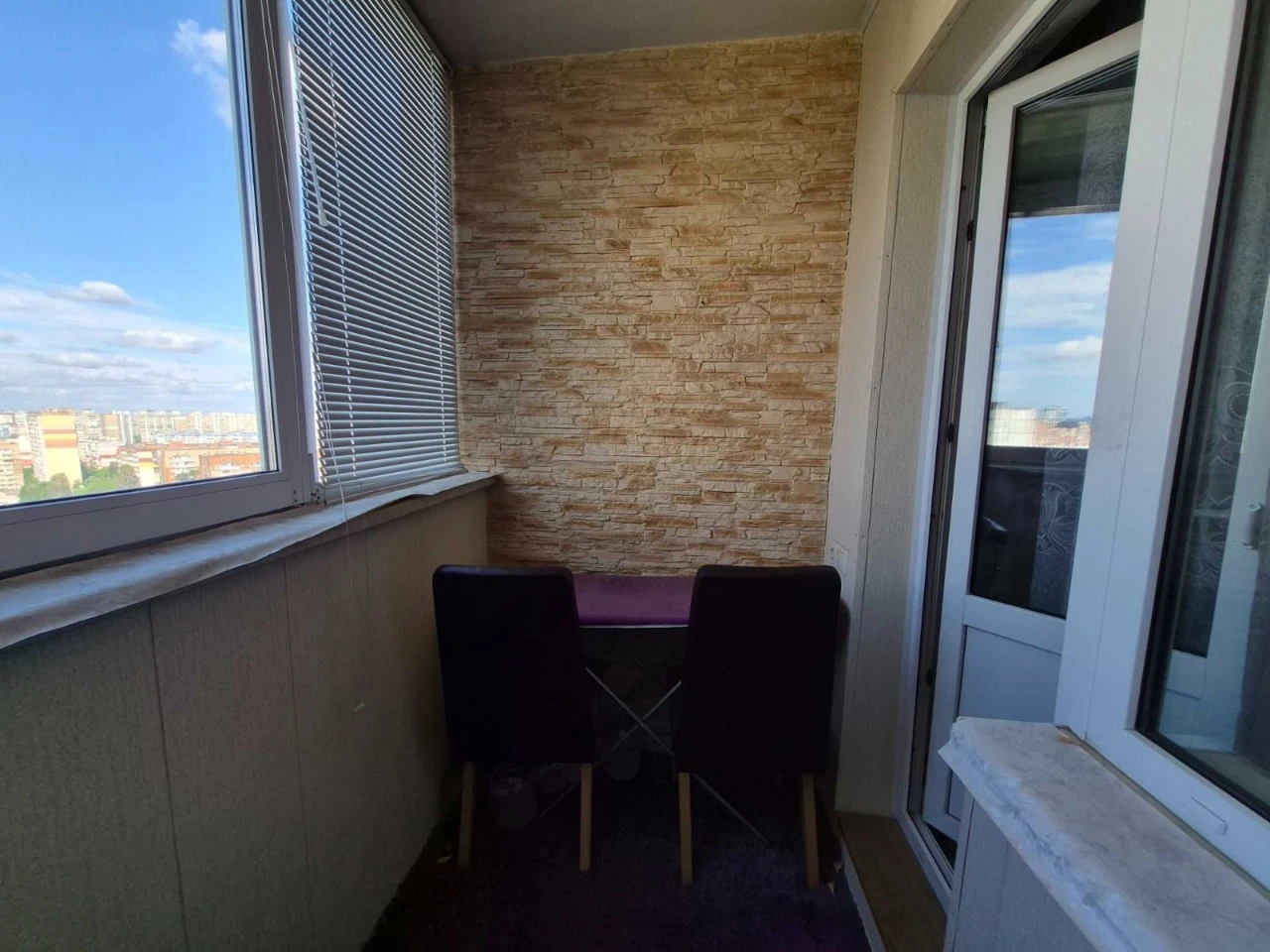 For sale: 3-room apartment, Ronald Reagan Avenue, 9