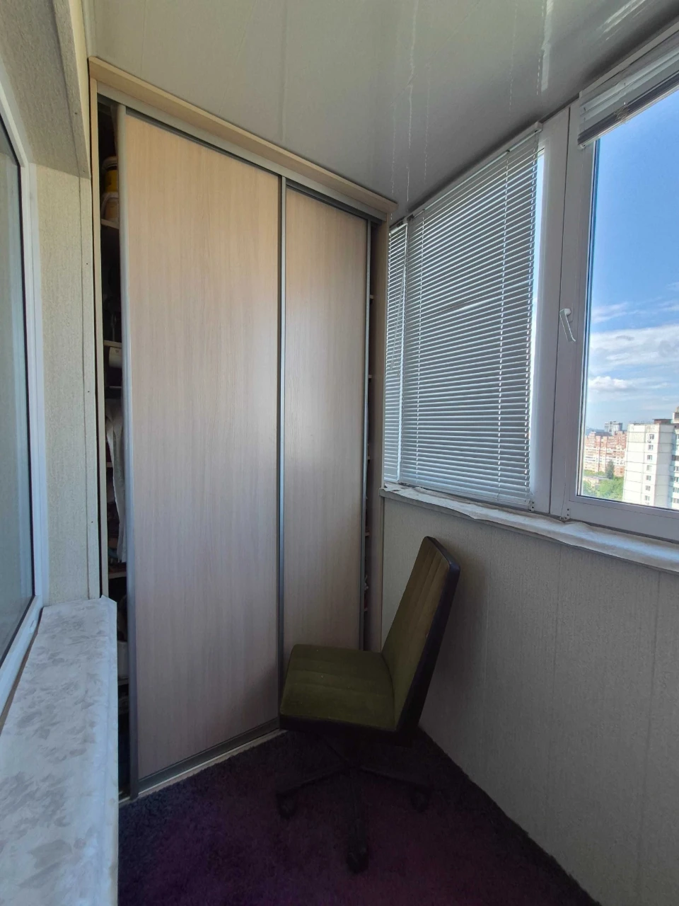For sale: 3-room apartment, Ronald Reagan Avenue, 9