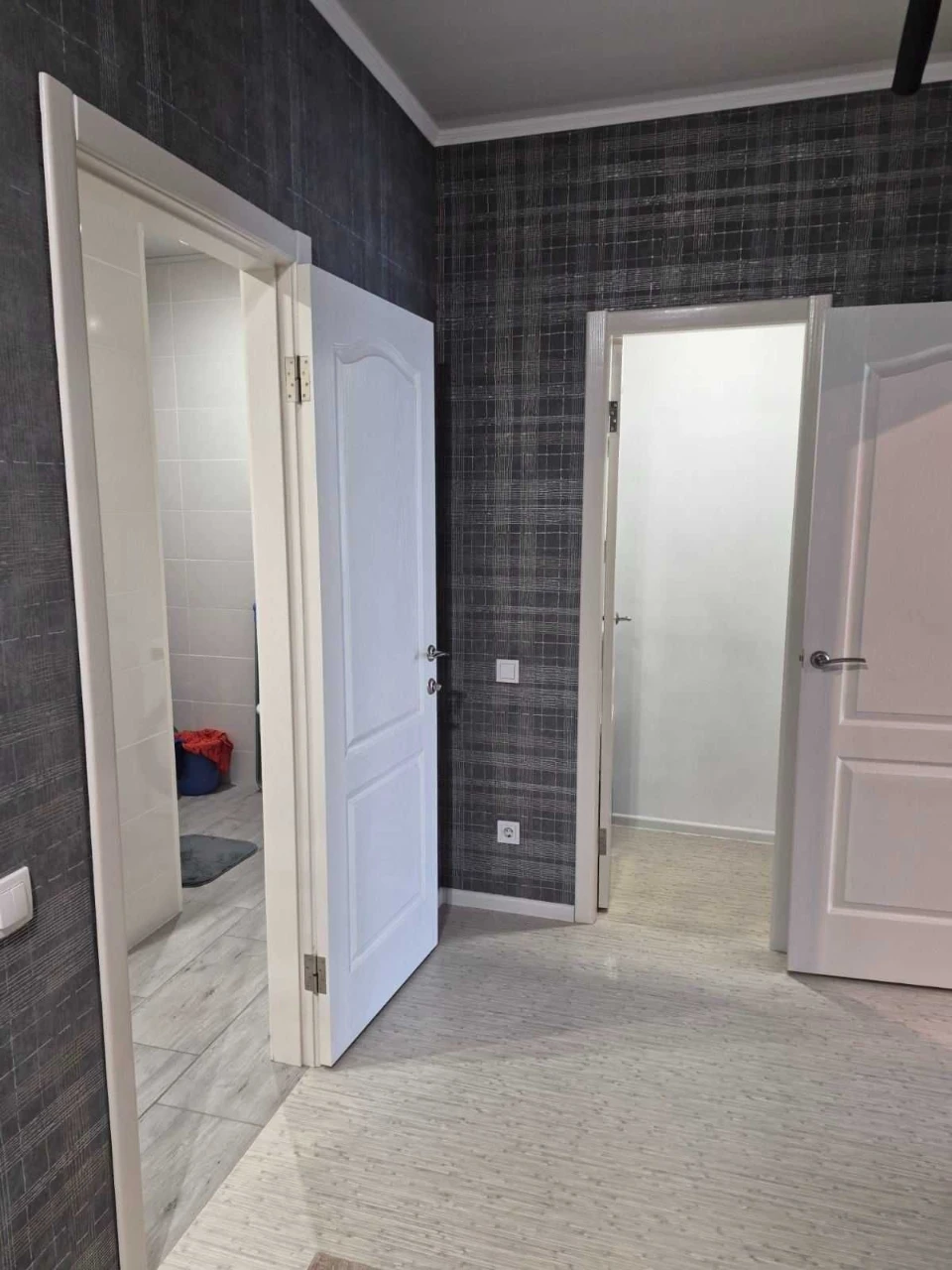 Spacious 2-bedroom apartment in the "Yaskrayvyi" residential complex.