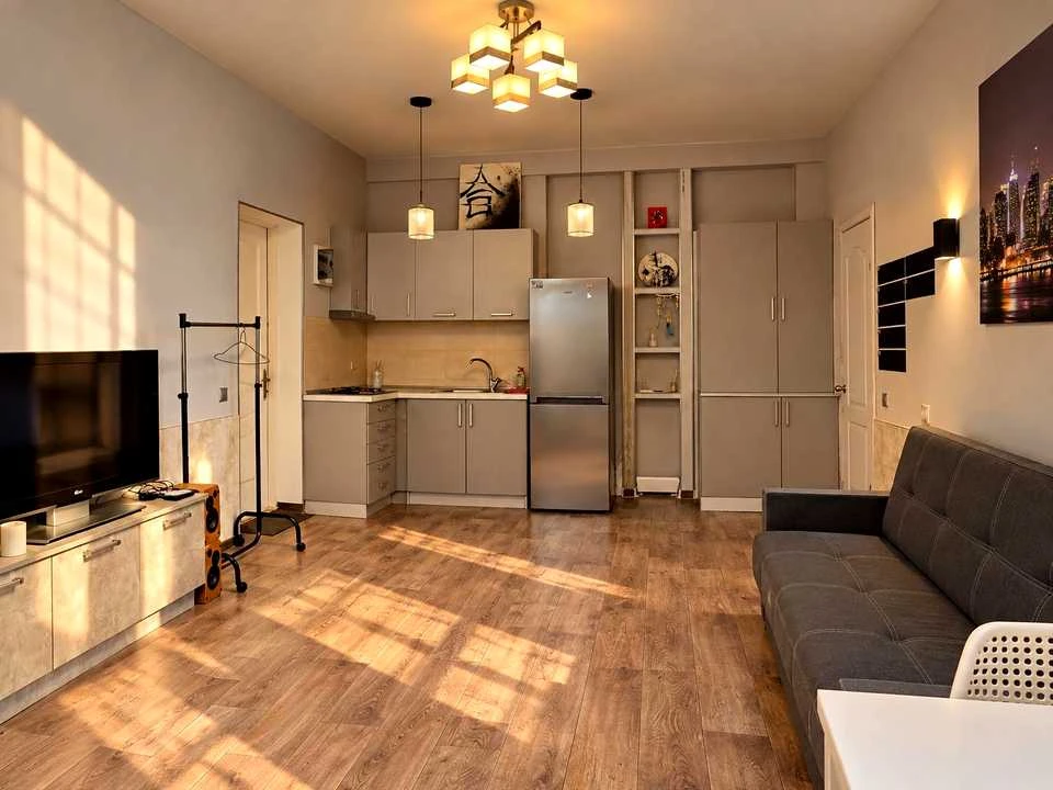 Apartment. Odessa, Pasteur str.