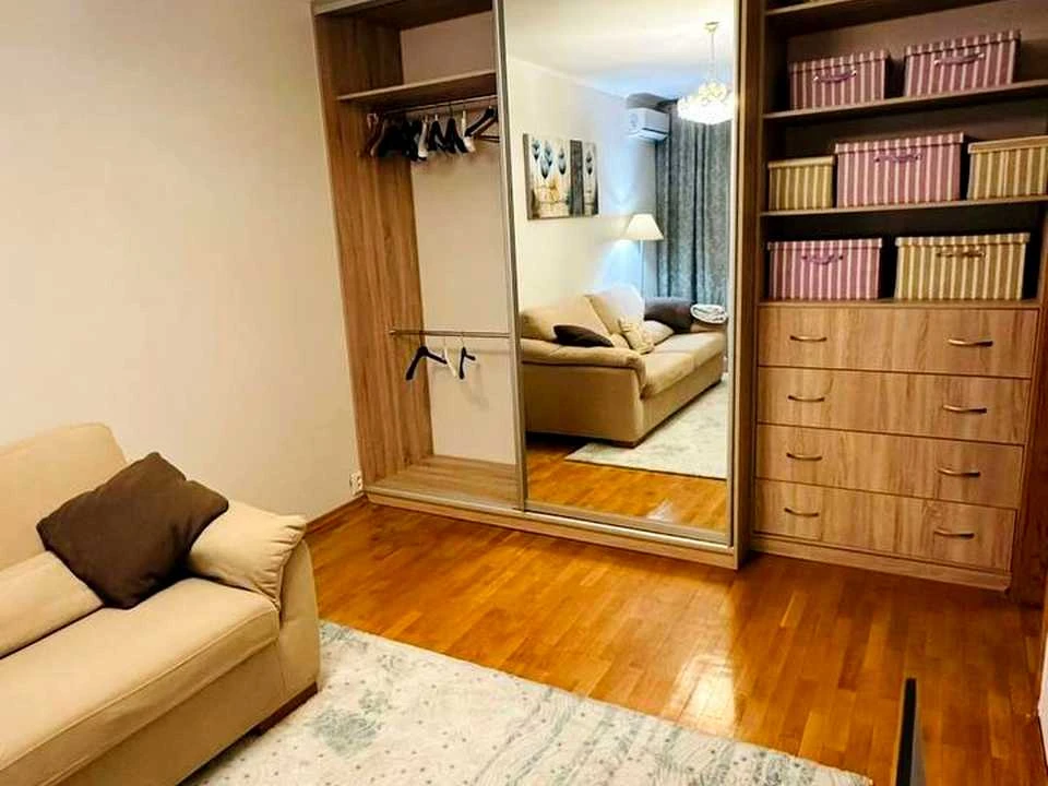 Apartment. Anna Akhmatova Street, Kyiv