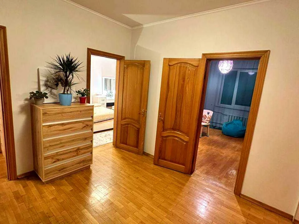 Apartment. Anna Akhmatova Street, Kyiv