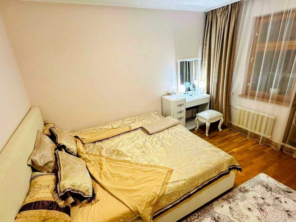 Apartment. Anna Akhmatova Street, Kyiv