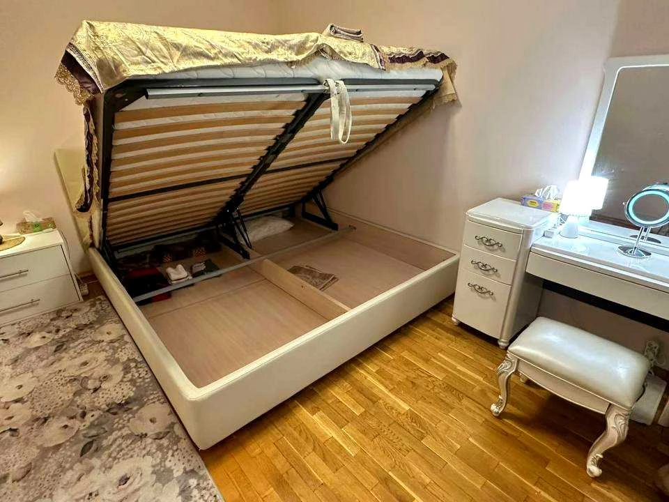 Apartment. Anna Akhmatova Street, Kyiv