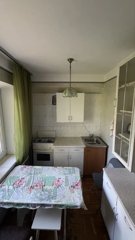 Продається 1-кімнатна квартира в Києві, вул. Щербаківського, Нивки.