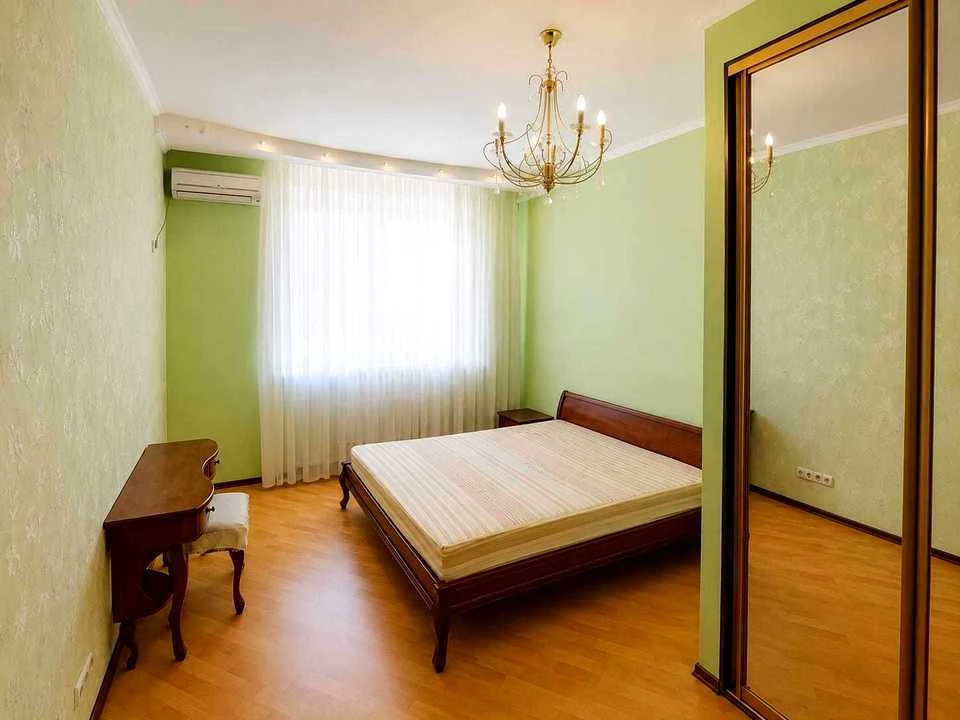 Apartment. Lviv, Levka Luk'yanyka Street