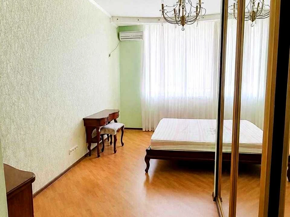 Apartment. Lviv, Levka Luk'yanyka Street