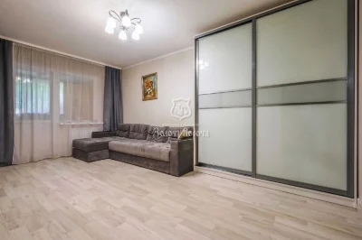 Apartment, 3 rooms. Good condition. Shalimova, 15, Vydradnyi, Solomyany