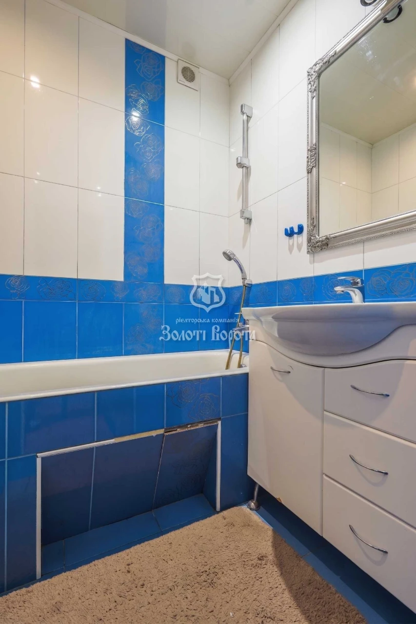 Apartment, 3 rooms. Good condition. Shalimova, 15, Vydradnyi, Solomyany
