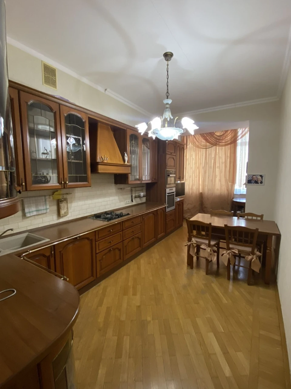 Продам 3 ком  Французский бульвар дома Каркашадзе