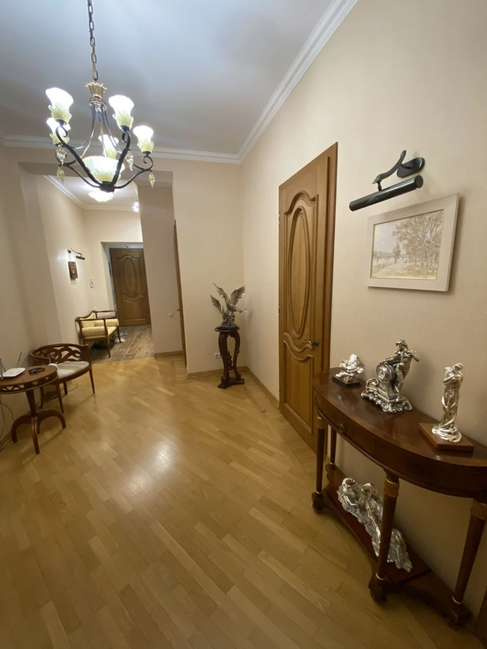 Продам 3 ком  Французский бульвар дома Каркашадзе