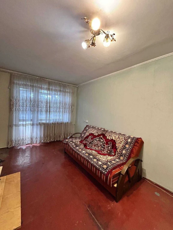 For Sale: 2-Bedroom Apartment in the Center, Kam'yantska Street, p