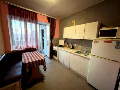 Квартира. Київ, Анни Ахматової вул.