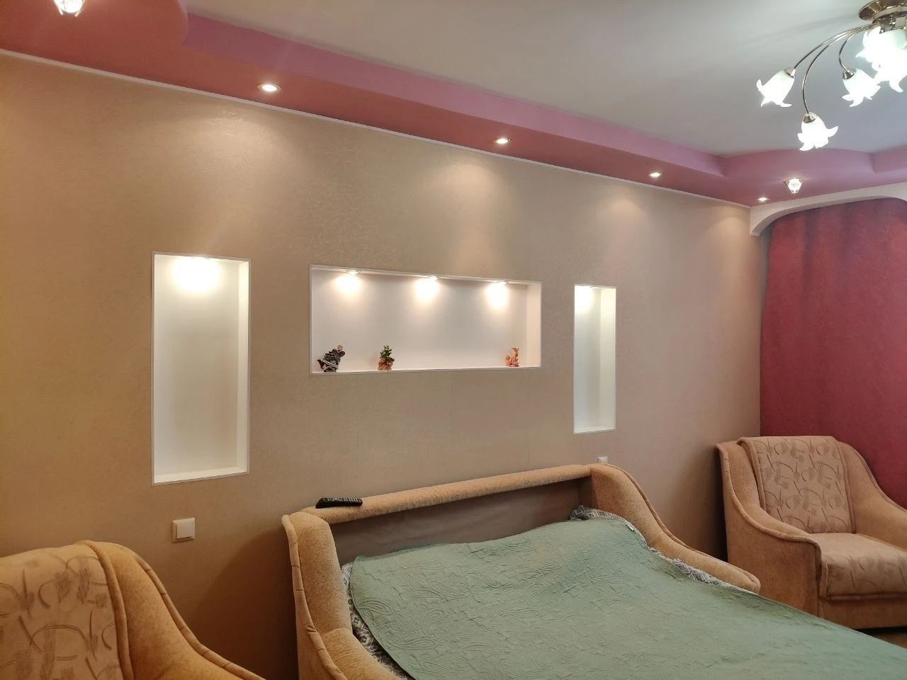 For sale, two-bedroom apartment in Kyiv, Obolon district