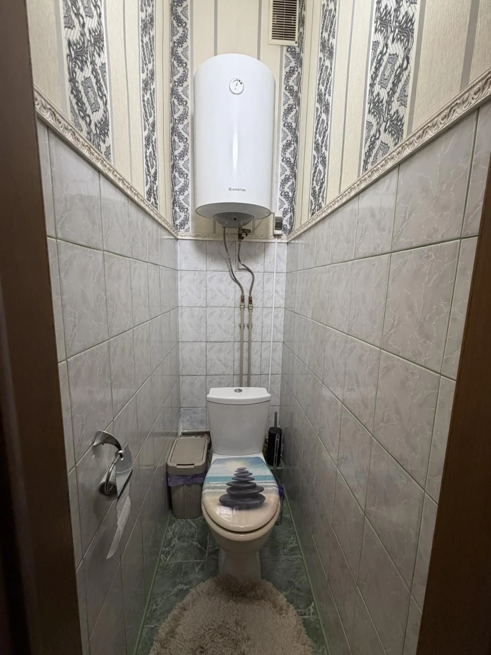Продається двокімнатна квартира в Києві, вулиця Привокзальна, 8/1
