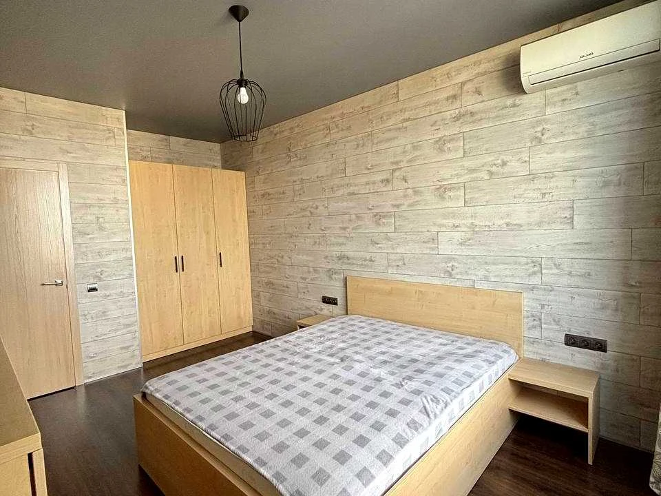 Apartment. Yunatska Street, Kyiv