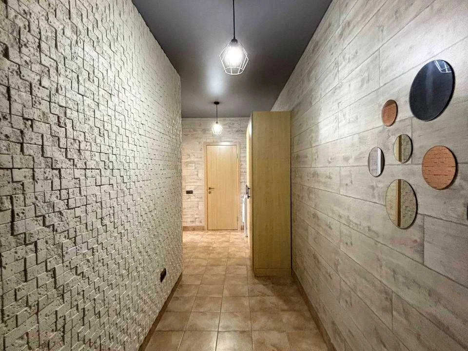 Apartment. Yunatska Street, Kyiv