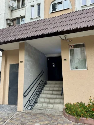 Rent 1-bedroom apartment near Kharkiv and Virylia metro stations