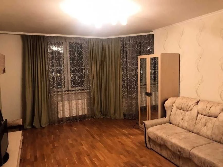 Apartment for rent, Urlyvska Street, Novoskoroky, Pozniaky