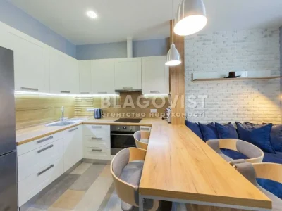 Apartment. Kyiv, Saperne Pole Street