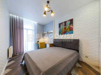Apartment. Kyiv, Saperne Pole Street