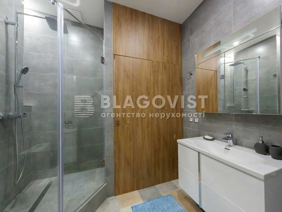 Apartment. Kyiv, Saperne Pole Street