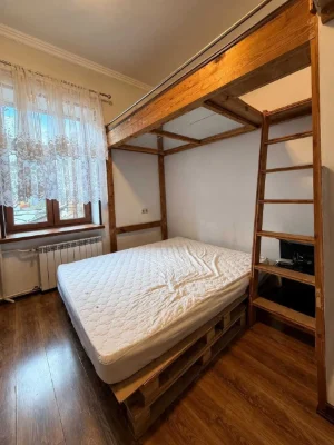 For Sale: 2-Bedroom Apartment in the Heart of Zoloti Vorta, Шевchenkivsky District