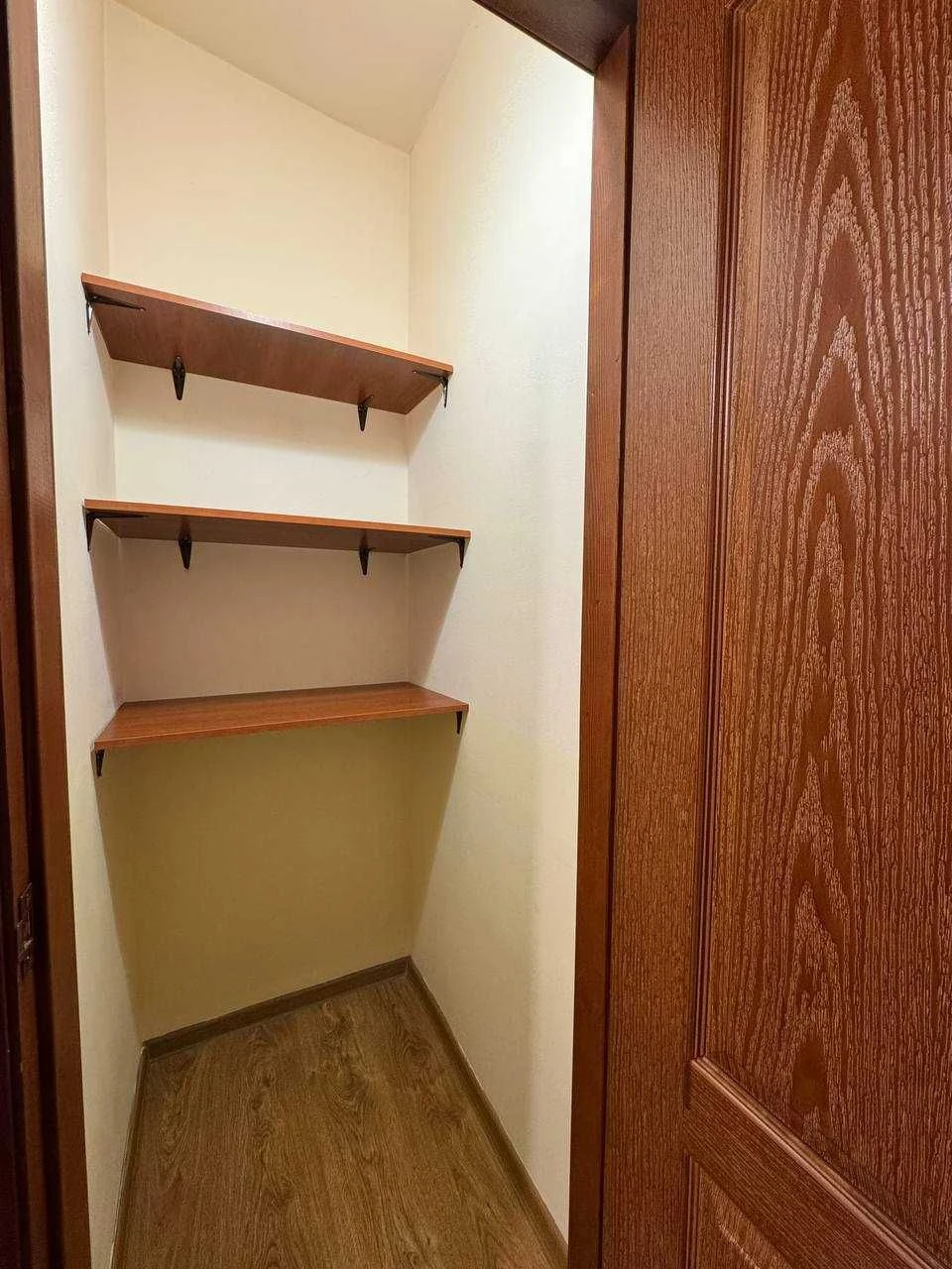 Sale of a 3-room apartment near "Iron Water" Park, District