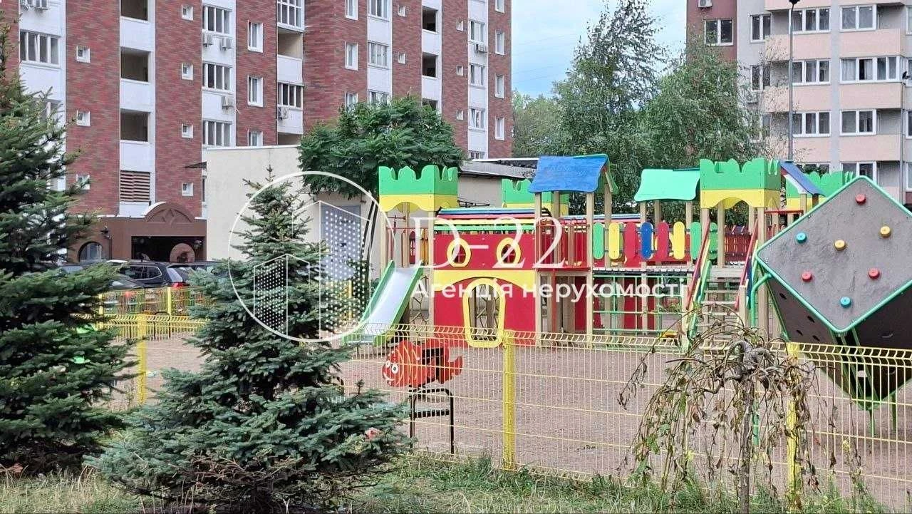 Sale of a 3-room apartment, Baltijskiy Provolok 1, Yeoselya, YeGodnovannia,
