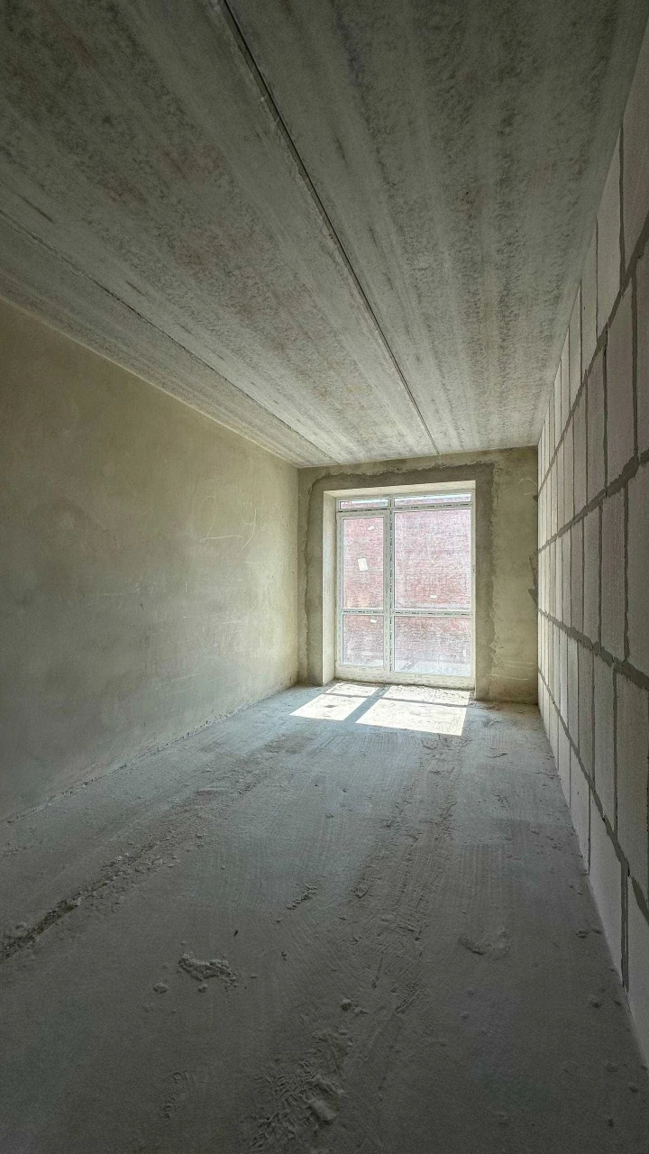 Sale of a two-bedroom apartment in the city center on the second floor, attractive price