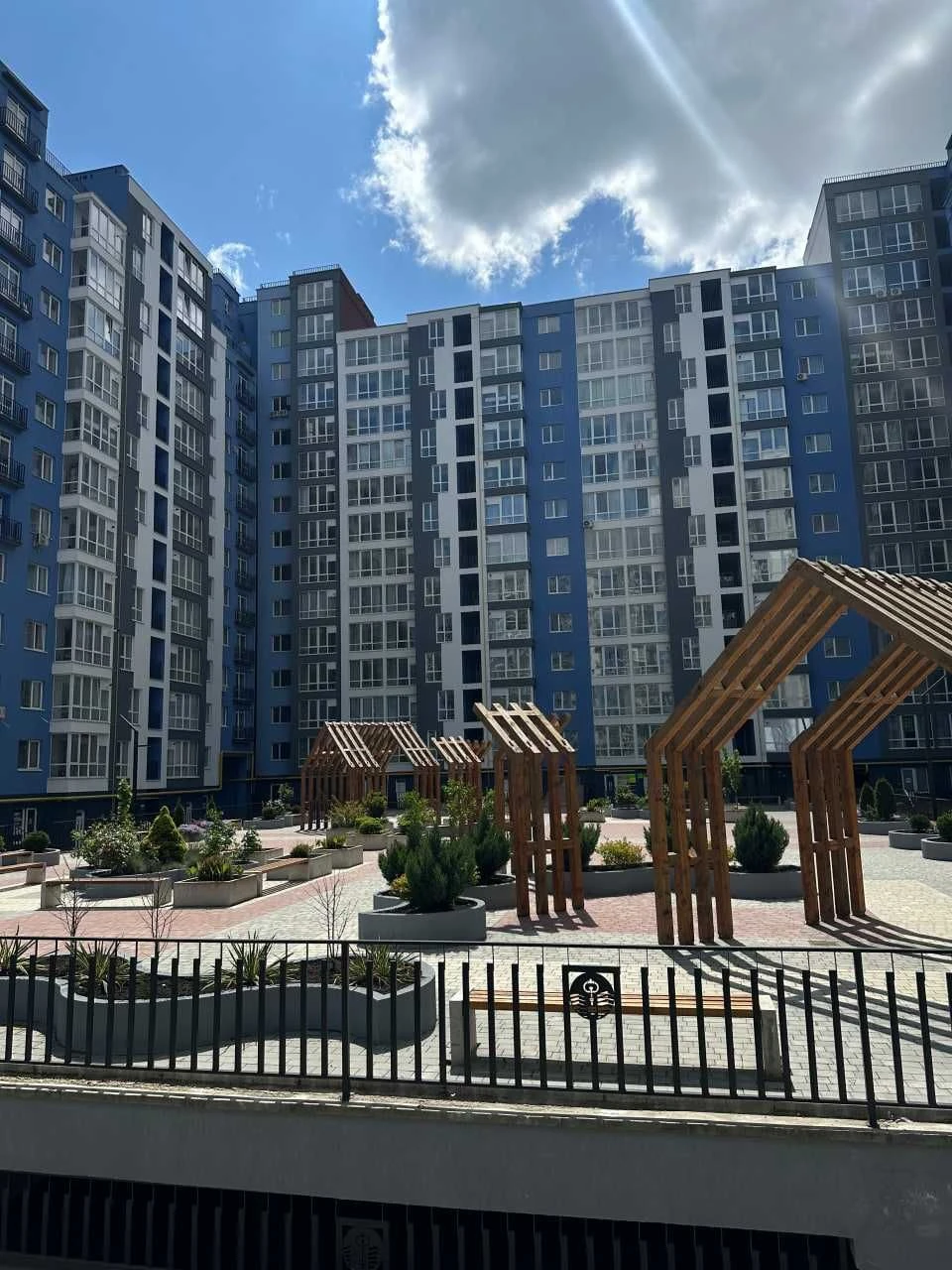 Sale of a two-bedroom apartment in the city center on the second floor, attractive price