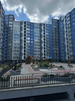 Sale of a two-bedroom apartment in the city center on the second floor, attractive price