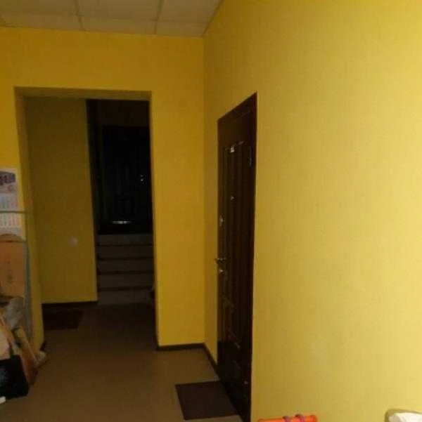 For Sale: Hotel-Type Apartment