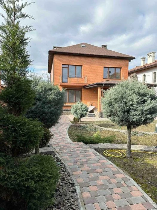 Продажа СЕМЕЙНОГО, нового дома в Совиньоне