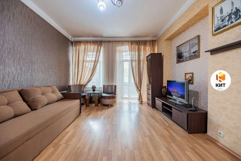 2к. 70м2 Центр (пер. Троицкий 10, м. Площадь Конституции) 12