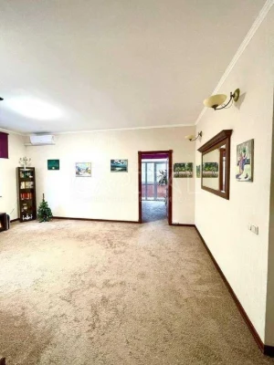 Продаж квартири 57 м | Торг | Пилипа Орлика | провулок Горді