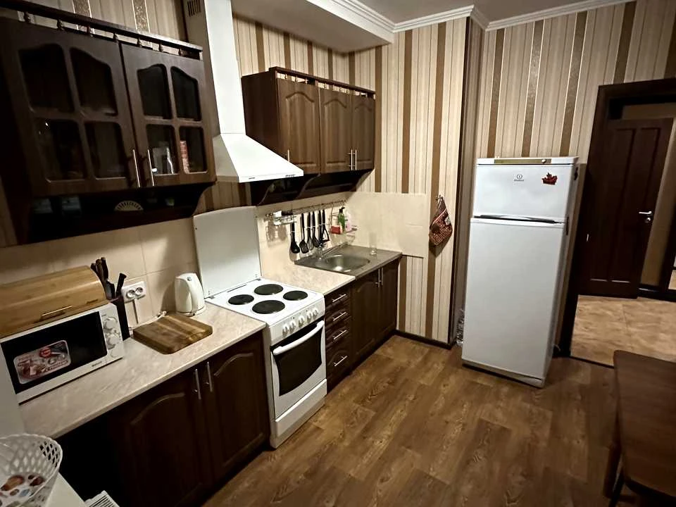 Квартира. Київ, Драгоманова вул.