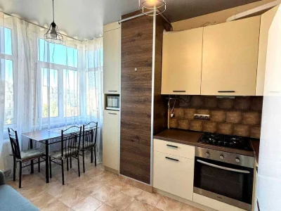 Apartment. Yunatska St., Kyiv