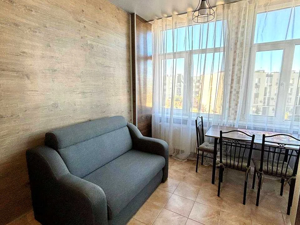 Apartment. Yunatska St., Kyiv