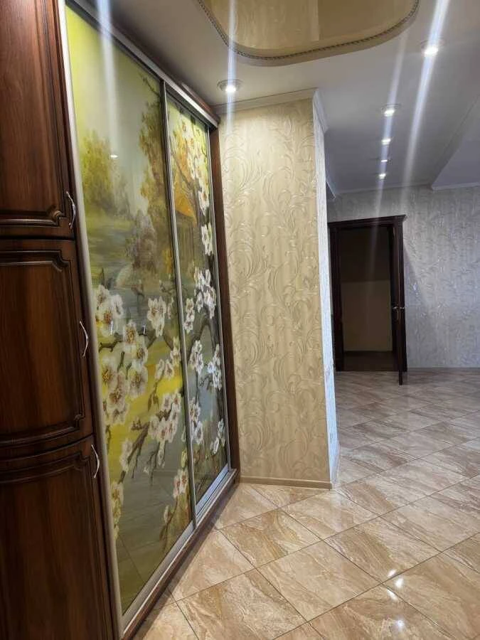Довгострокова здача 3-кімнатної квартири в Києві, Печерський район, вулиця Євгена Кон