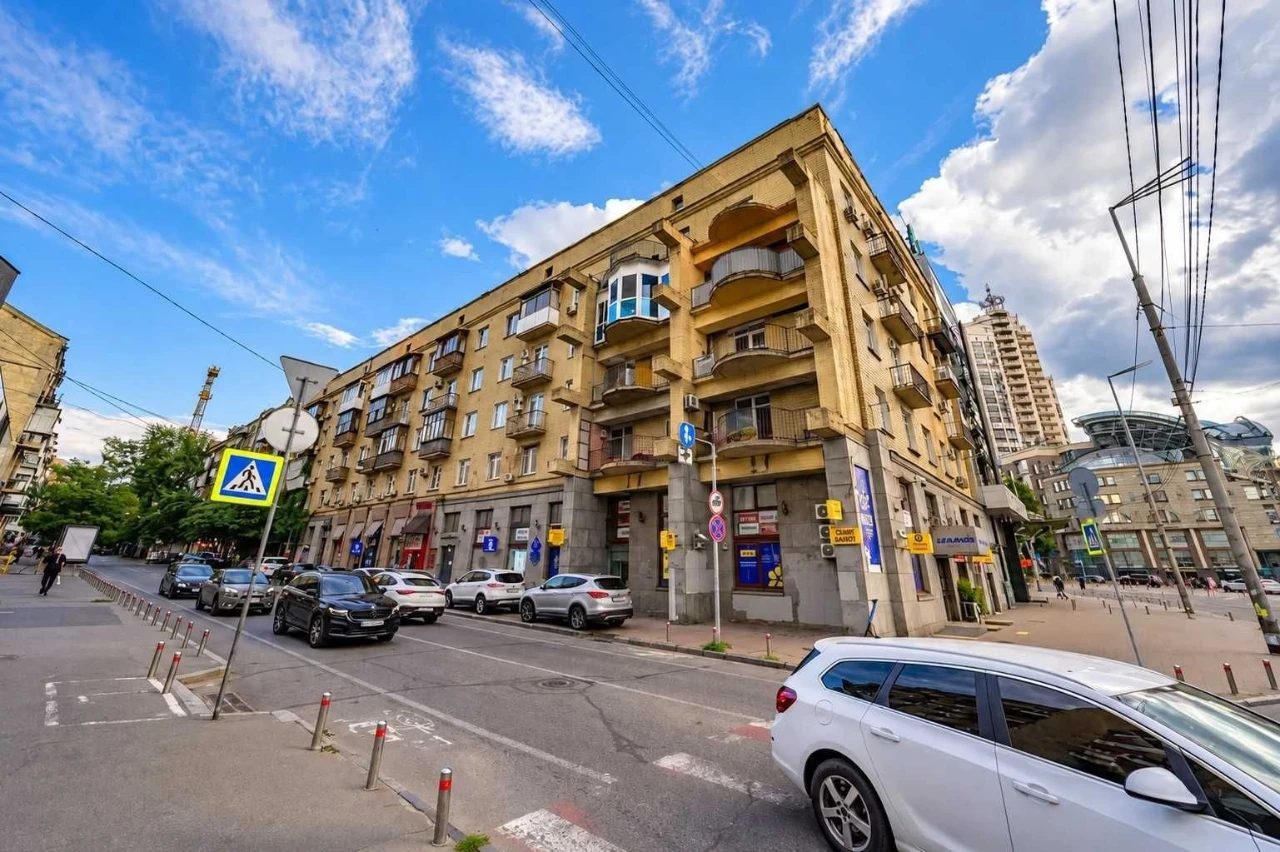 2к Center Shevchenkivsky Oleся Гончара Golden Gates B Xmeln