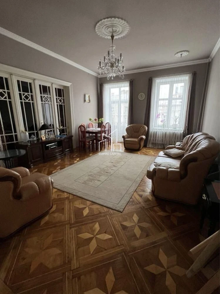 Продаж 3-кімнатній квартири / проспект Шевченка, Галицький район, Львів
