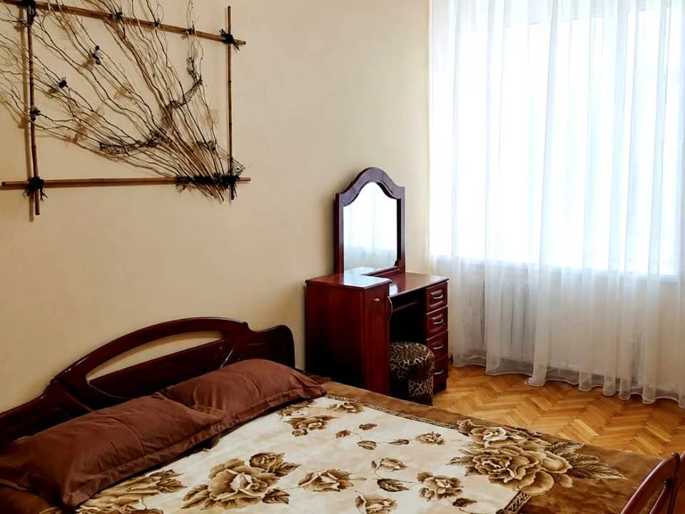 Apartment. Kharkiv, Hirshmana St.