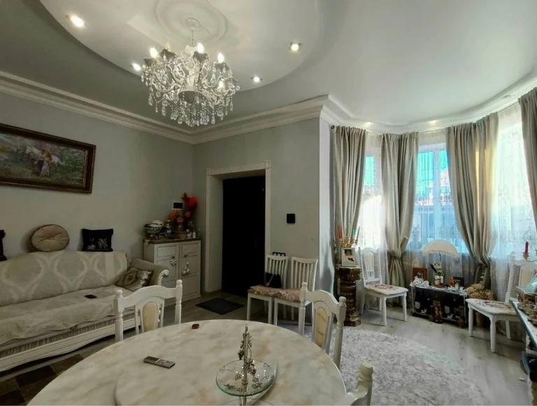 For Sale: House on Dmitry Donskoy Street