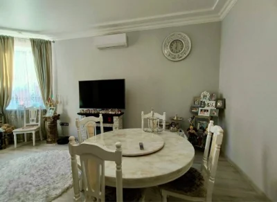 For Sale: House on Dmitry Donskoy Street