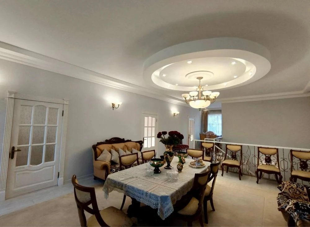 For Sale: House on Dmitry Donskoy Street
