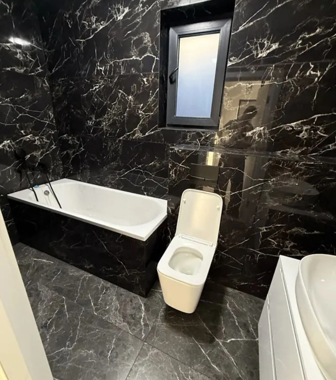 Продажа двухэтажного дома с участком в 2.3 сотки, 132 кв.
